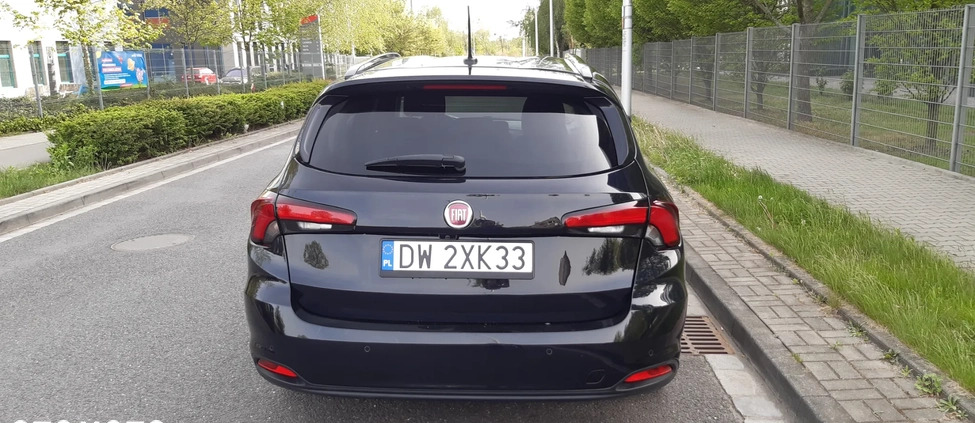 Fiat Tipo cena 49900 przebieg: 141000, rok produkcji 2017 z Wrocław małe 67